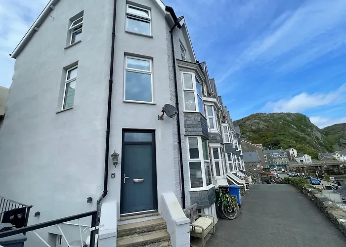 Harbour House
